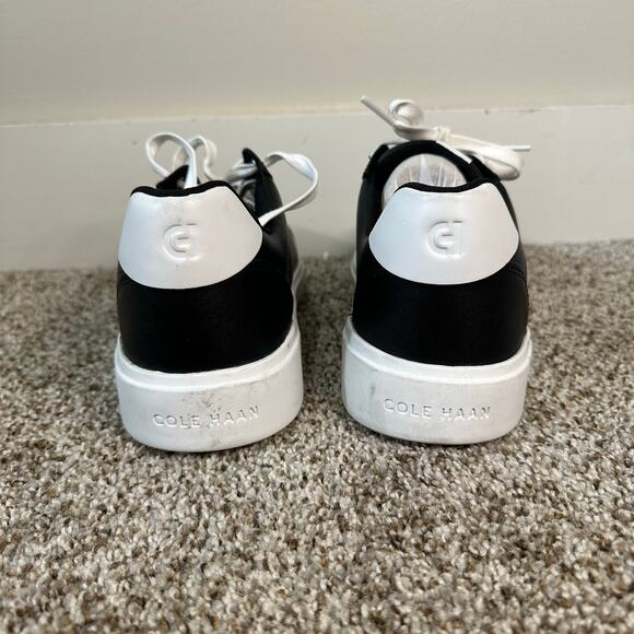 COLE HAAN Women's Grand Crosscourt Coaster Sneakers Size 11B In Black/White - Picture 3 of 8